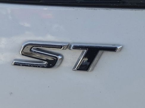 Used 2021 Buick Envision Essence w/ Sport Touring Package image 24