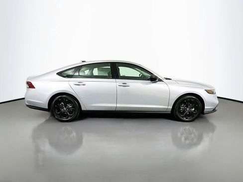 New 2025 Honda Accord SE image 4