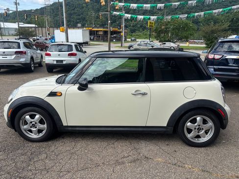 Used 2011 MINI Cooper Hardtop FWD image 8