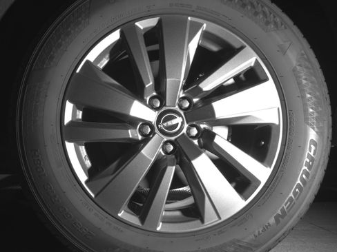 Used 2025 Nissan Pathfinder SV image 14