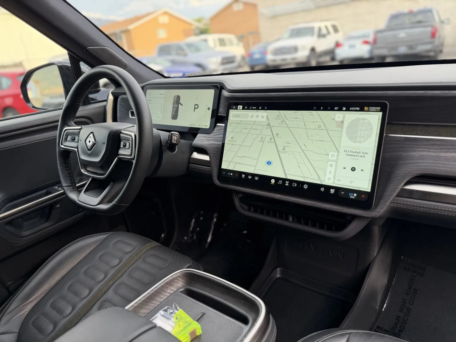 Used 2025 Rivian R1S Adventure Dual AWD/4WD image 22