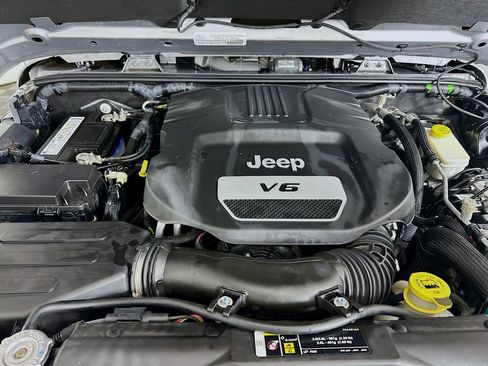 Used 2017 Jeep Wrangler Unlimited Rubicon image 27