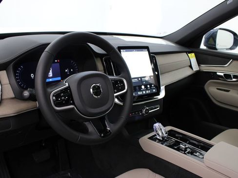 New 2026 Volvo XC90 B5 Plus AWD/4WD image 16