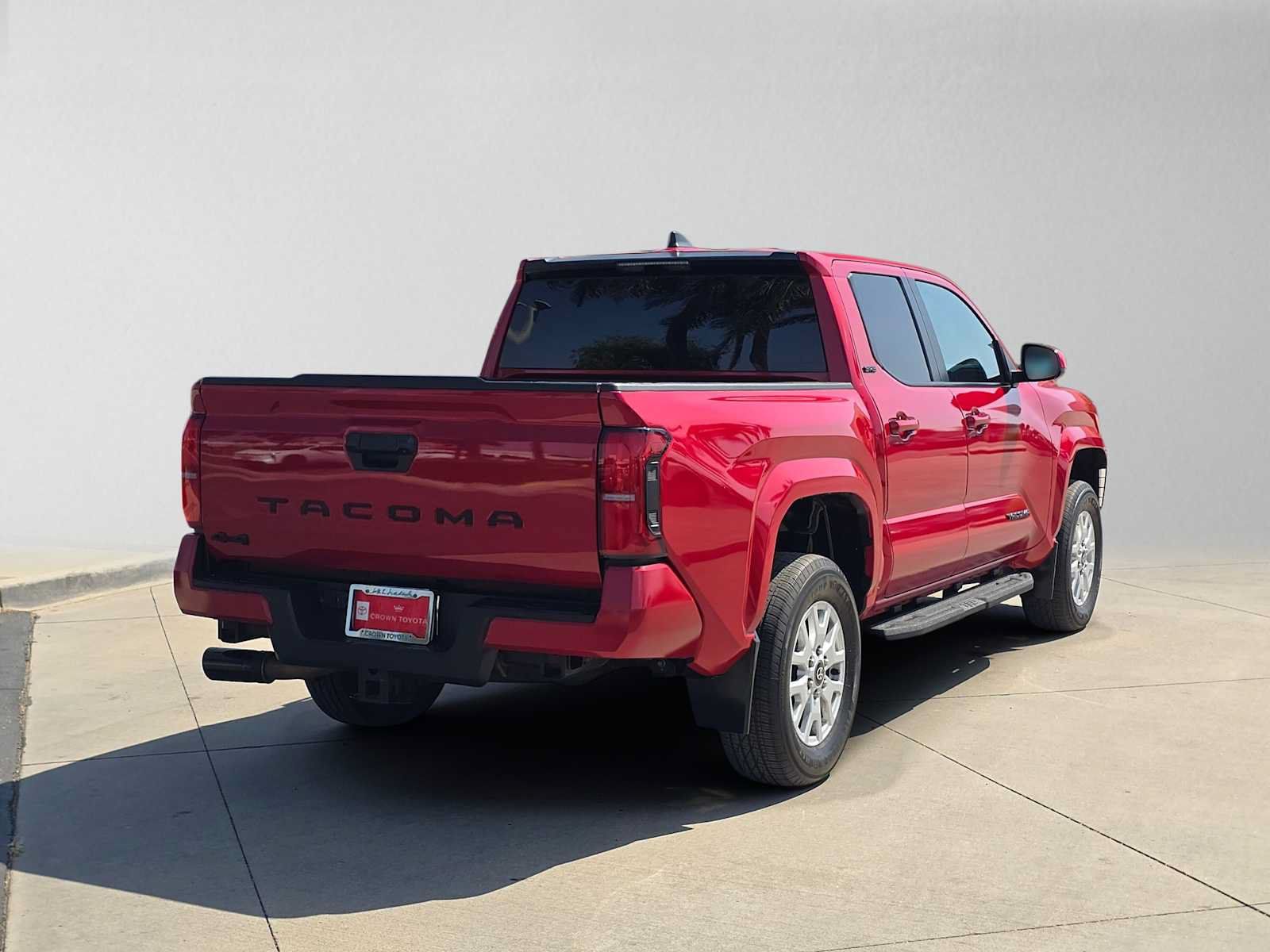 Certified 2024 Toyota Tacoma SR5 AWD/4WD image 3