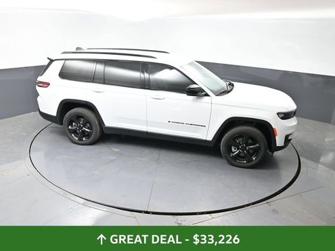 Used 2023 Jeep Grand Cherokee L Limited w/ Luxury Tech Group II AWD/4WD image 15