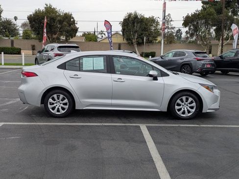 Used 2023 Toyota Corolla LE image 4
