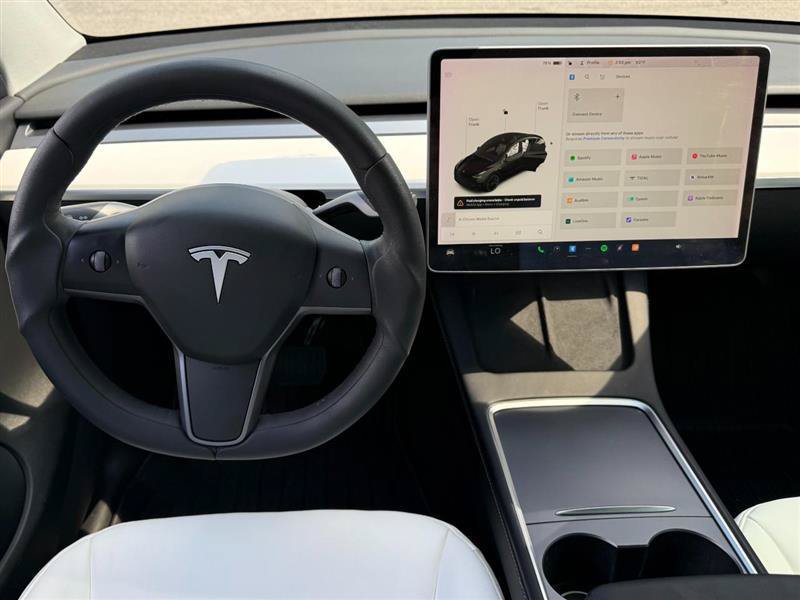 Used 2022 Tesla Model Y Long Range AWD/4WD image 11