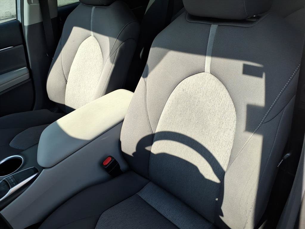 Used 2024 Toyota Camry LE FWD image 17