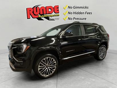 New 2026 GMC Terrain Denali w/ LPO, Black Badging Package