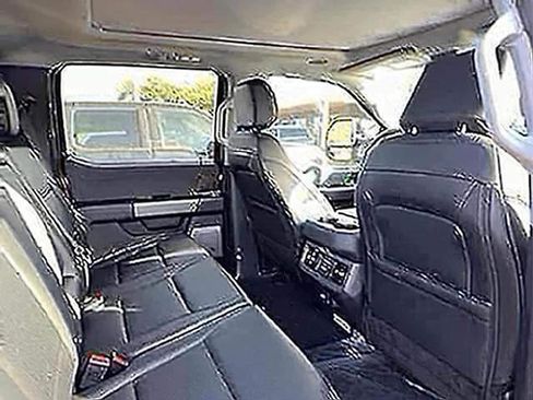 New 2026 Ford F250 Lariat w/ Black Appearance Package AWD/4WD image 16