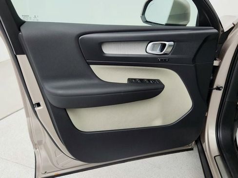 Used 2023 Volvo XC40 B5 Plus w/ Driver Assist Package image 11