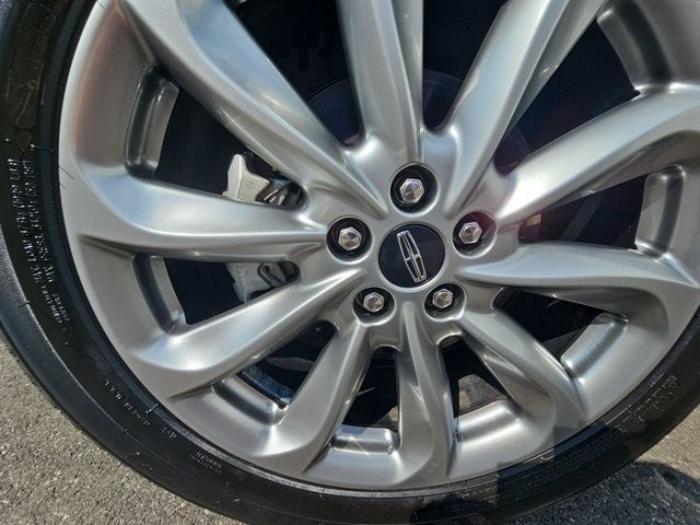 Used 2022 Lincoln Corsair AWD w/ Premium Package image 35