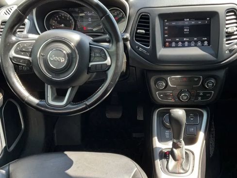 Used 2020 Jeep Compass Latitude image 9