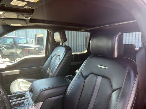 Used 2018 Ford F150 Platinum w/ Equipment Group 701A Luxury AWD/4WD image 7