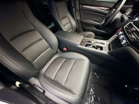 Used 2022 Honda Accord Sport image 15
