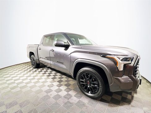 Used 2022 Toyota Tundra SR5 image 1