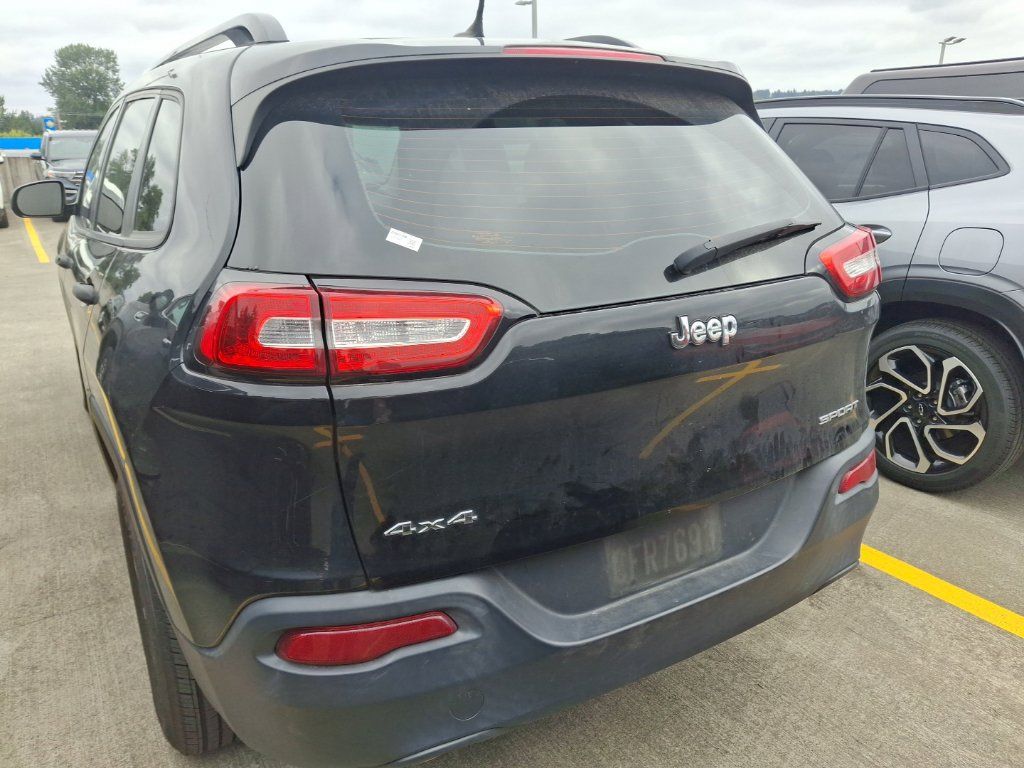 Used 2015 Jeep Cherokee Sport w/ Sport Appearance Group AWD/4WD image 7