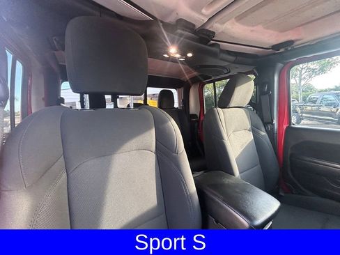 Used 2023 Jeep Gladiator Sport image 27