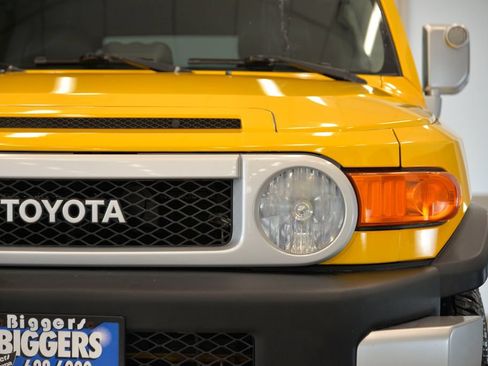 Used 2007 Toyota FJ Cruiser 4WD w/ Upgrade Pkg 2 image 11