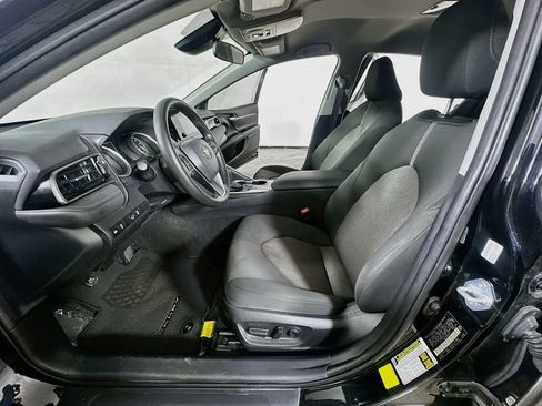 Used 2022 Toyota Camry LE FWD image 17