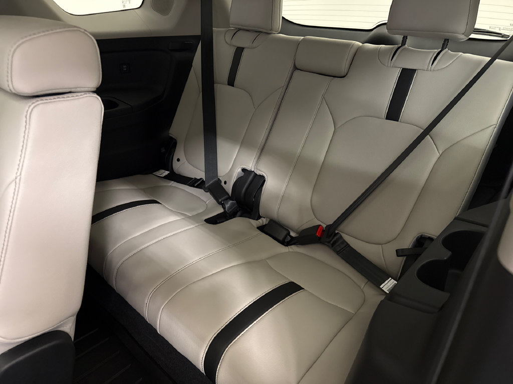 New 2026 Honda Pilot Touring image 17