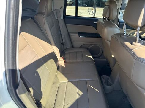 Used 2011 Jeep Compass Limited w/ Sun/Sound Group image 23