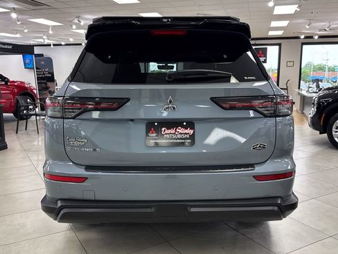New 2026 Mitsubishi Outlander AWD image 5