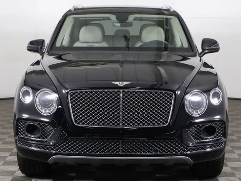 Used 2020 Bentley Bentayga Plug-In Hybrid AWD/4WD image 18