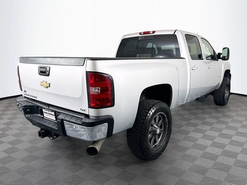 Used 2011 Chevrolet Silverado 2500 LTZ w/ LTZ Plus Package AWD/4WD image 7