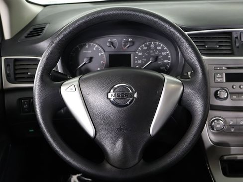 Used 2014 Nissan Sentra S image 31