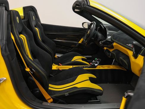 Certified 2015 Ferrari 458 Speciale A image 27