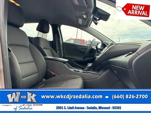 Used 2024 Chevrolet Malibu LT FWD image 27