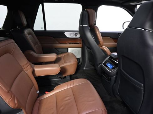 Used 2024 Lincoln Navigator Reserve AWD/4WD image 18