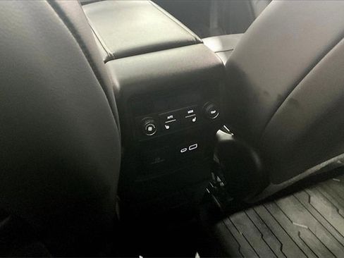 Used 2022 GMC Acadia Denali image 10