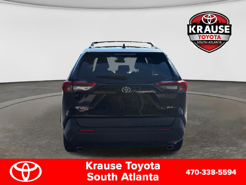 Used 2020 Toyota RAV4 XLE w/ Convenience Package FWD image 7