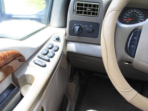Used 2003 Ford F350 Lariat AWD/4WD image 27
