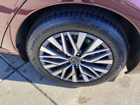 Used 2024 Nissan Altima 2.5 SV image 29