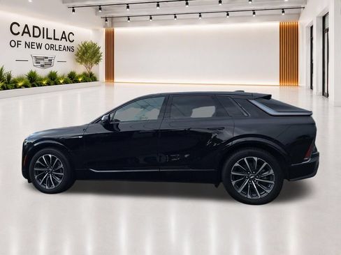Certified 2025 Cadillac Lyriq Sport w/ LPO, Floor Liner Package RWD image 6