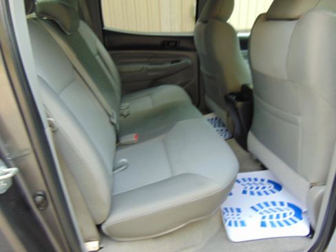 Used 2013 Toyota Tacoma 4x4 Double Cab w/ TRD Sport Pkg image 14
