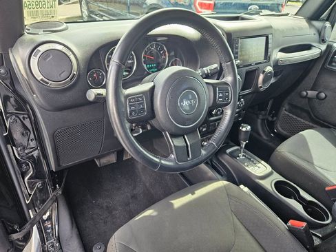 Used 2016 Jeep Wrangler Unlimited Sport w/ Connectivity Group AWD/4WD image 13