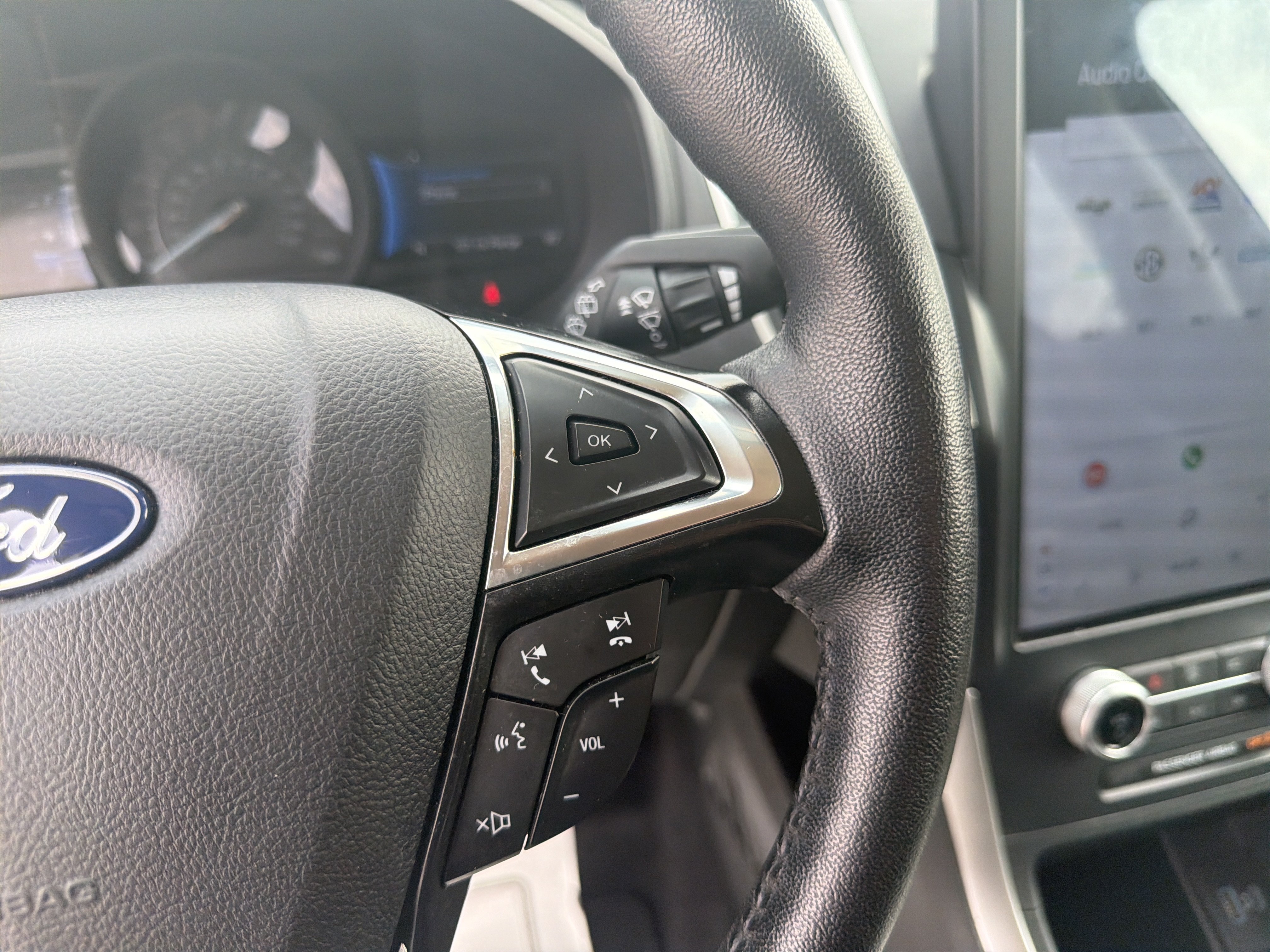 Certified 2024 Ford Edge SEL AWD/4WD image 22
