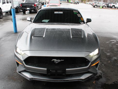 Used 2021 Ford Mustang Coupe image 3