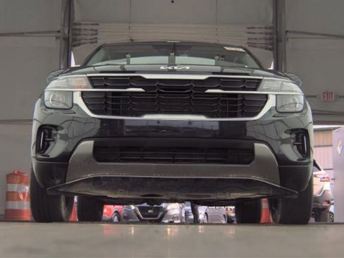 Used 2024 Kia Seltos LX image 4