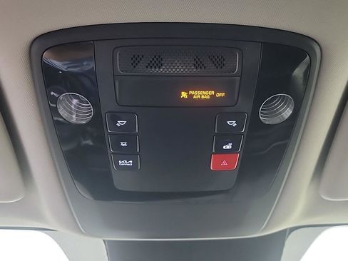 Used 2024 Kia Carnival SX image 36