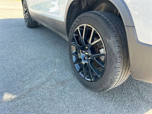 Used 2022 Chevrolet Trax LT w/ Sport Edition image 30