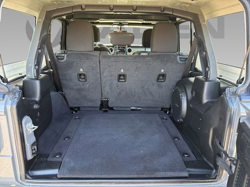 Used 2023 Jeep Wrangler Sahara image 20