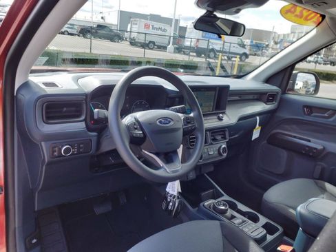 Used 2024 Ford Maverick XL image 8