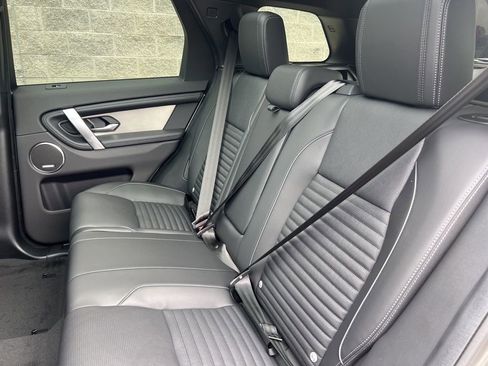 New 2025 Land Rover Discovery Sport Dynamic SE image 12