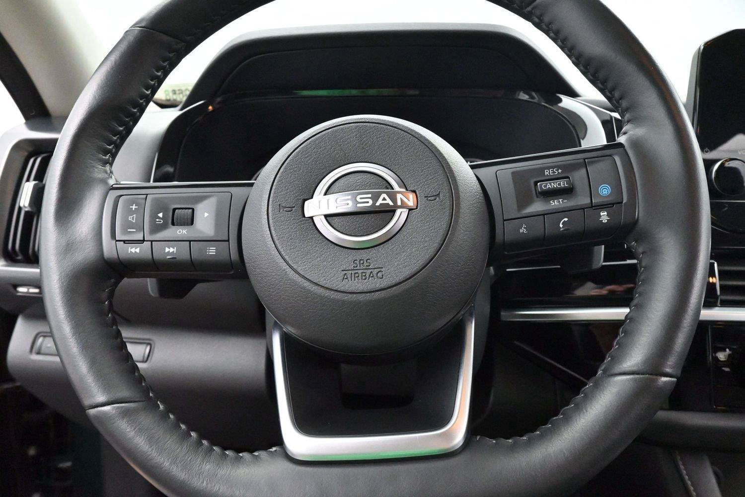 Used 2022 Nissan Pathfinder SL w/ Cargo Package AWD/4WD image 18