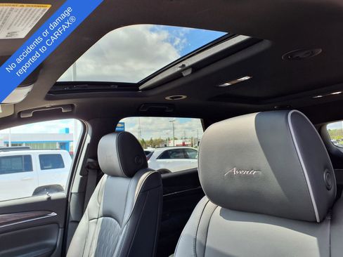 Used 2024 Buick Enclave Avenir w/ Avenir Technology Package AWD/4WD image 18